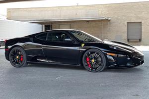 Ferrari 430 Scuderia d'occasion 2009 en excellent état, prêt à être expédié - Product Image 3