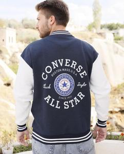 Chaquetas universitarias de alta calidad para hombres Ropa de invierno con mangas completas Diseño personalizable Material de lana y tela al por mayor - Product Image 4