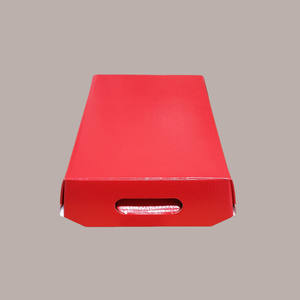 10 Uds. Cestas de regalo de Navidad en cartón rojo con gráficos de efecto de cuero 310x220H90mm Rectangular pequeños suministros de vacaciones - Product Image 4