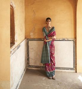 Nueva última seda suave con estampado de Ikkat con Sari de forcejeos adjunto con blusa de seda suave con piezas de trabajo de bordado estampado - Product Image 5