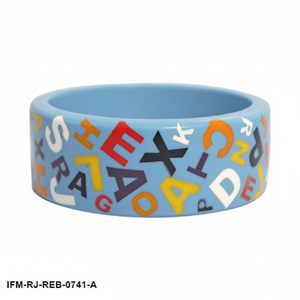 Conjunto de Brazaletes de Resina Azul Hechos a Mano, Brazaletes Apilables con Estampado de Letras Coloridas Retro para Mujer, Conjunto de Joyería de Tipografía Gruesa de 3 Piezas - Product Image 1