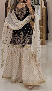 Ensemble pantalon Sharara pour femmes avec travail de broderie, haut Kurta et dupatta assorti avec travail de broderie et de dentelle, création Henixa - Product Image 6