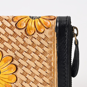 กระเป๋าใส่บัตรหนังวัวแท้ลายสลักมือ งานแฮนด์เมด ดีไซน์สั่งทำพิเศษ - Product Image 2