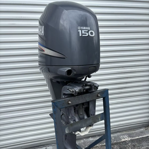 Moteur hors-bord F150 RARE 20 pouces à arbre court 150 CV quatre temps d'occasion de haute qualité - Product Image 1