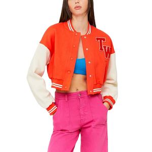 แจ็คเก็ตวาร์ซิตี้แฟชั่นใหม่สำหรับผู้หญิง ฤดูหนาว ระบายอากาศได้ดี ผลิตจากหนังแท้และขนสัตว์/โพลีเอสเตอร์ พร้อมกระดุมและกระเป๋าด้านหน้า - Product Image 3