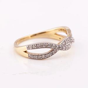 Bague de fiançailles pour femme en argent sterling 925 torsadé minimal plaqué or 14 carats avec diamants accentués - Product Image 2