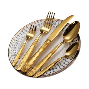Hermoso juego de cubiertos chapados en oro con mango en relieve de acero inoxidable, tenedor brillante, cuchara, cuchillo, cubiertos para boda - Product Image 5