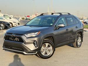 TOUT NEUF 2025 T O Y O T A RAV4 XLE AWD 6115KM GRIS 100HP 5 PLACES 4 CYLINDRES TRANSMISSION AUTOMATIQUE - Product Image 4