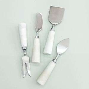 Esparcidor de queso con mango redondo de mármol blanco de acero inoxidable, rebanador y esparcidor de queso pulido plateado - Product Image 3