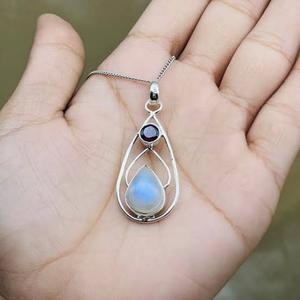 Collier pendentif en laiton plaqué or vintage avec chalcédoine aqua naturelle, fait à la main, forme ronde 8xmm, serti en bélière, bijoux - Product Image 5