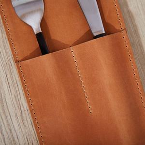 Porta Cubiertos de Cuero Hecho a Mano de Alta Calidad, Lujoso y Duradero, Impermeable, Resistente a los Golpes, Reutilizable, para Hostelería - Product Image 4