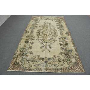 Tapis turc vintage beige-marron 5x8.9ft tissage plat laine avec motif patchwork pour décorations de salon ou utilisation de couloir - Product Image 1