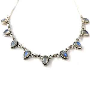 Chaînes classiques en or rose tendance avec pierre de lune (14,8 grammes) en forme de goutte d'eau, serties de diamants et de perles, pour fiançailles - Product Image 1