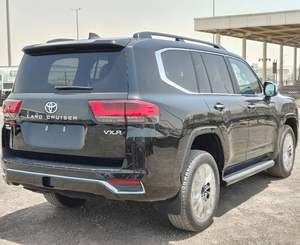 Toyota LandCruiser LC300 VXR 2025, 3.5L V6 bi-turbo essence, boîte automatique, transmission intégrale, intérieur cuir foncé, taille des pneus R20 - Product Image 1