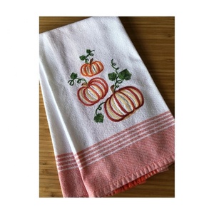 Qualité promotionnelle de marque assurée séchage rapide 100% coton biologique brodé GOTS serviettes de cuisine de golf confortables et écologiques - Product Image 4