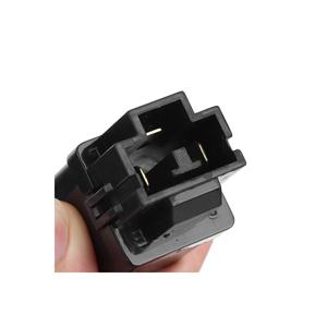 รีเลย์ไฟเลี้ยวอัตโนมัติสำหรับ Lexus ES300 ปี 1995-2001 รุ่น 81980-12070 พร้อมขั้วต่อ 3 ขา ABS สีดำ ผลิตในประเทศตุรกี - Product Image 5