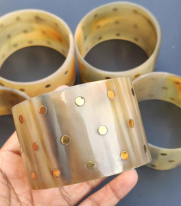 Brazalete Moderno de Cuerno de Búfalo Pulido, Natural y Ecológico, Estilo Europeo, Ideal para Regalo, Gran Venta en Etsy - Product Image 3