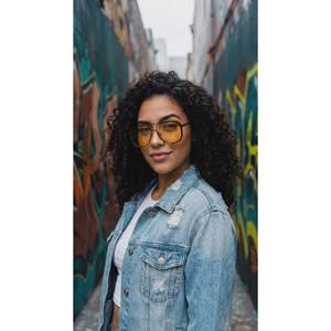 Occhiali da Sole Oversize Quadrati con Montatura in Lega Leggera, Nuovi Arrivi, Stili Vintage e di Tendenza Disponibili in Oro, Verde, Giallo, Lenti TAC - Product Image 1