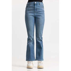 กางเกงยีนส์ขาบานสีน้ำเงิน WM-JNS-SS24-010 แฟชั่นเรียบง่ายพร้อมตกแต่งกระดุม กางเกงยีนส์ซักได้ - Product Image 5