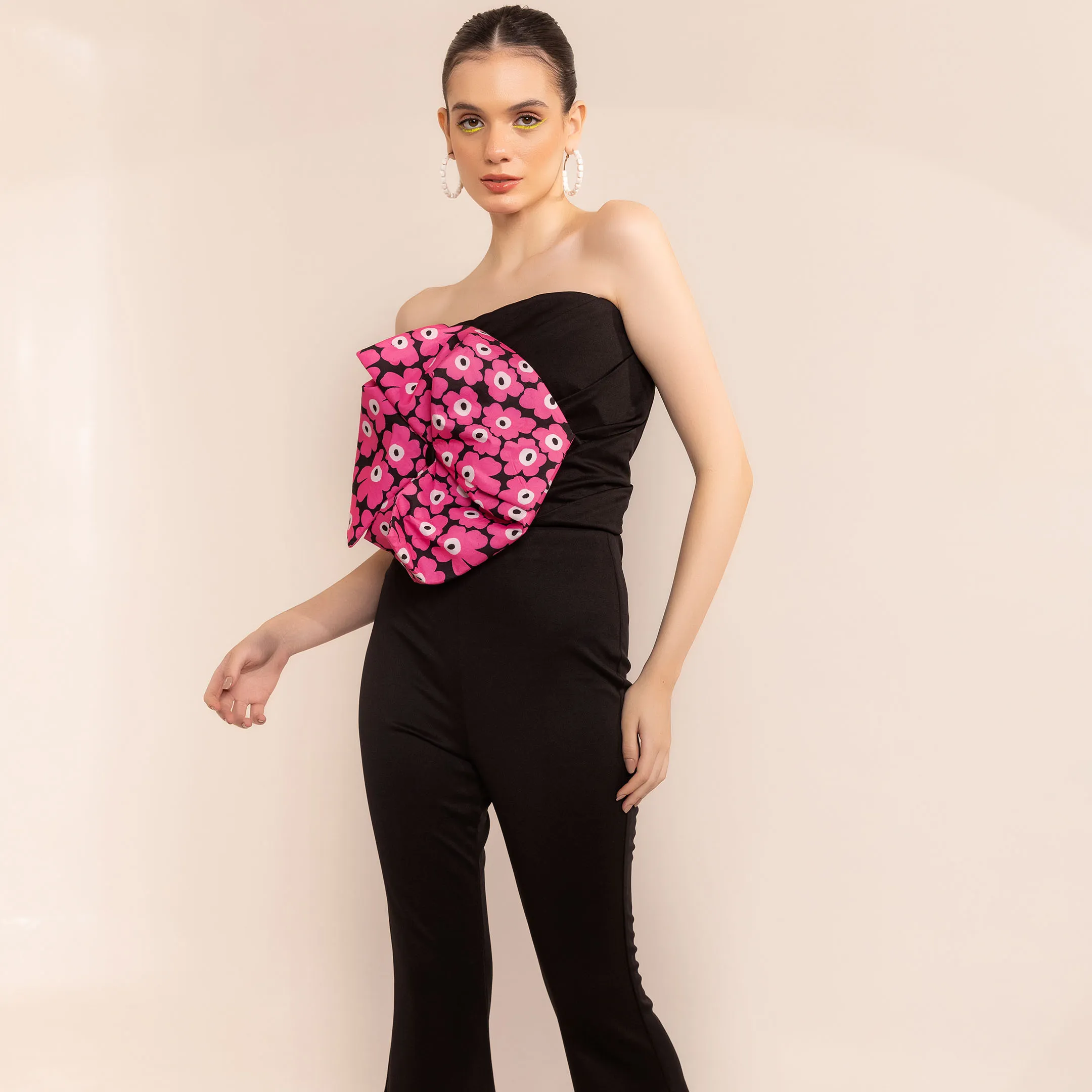 Top de tubo de belleza negro y con flor floral Rosa glo Diseñador Estilo indio Top informal con estampado floral de alta calidad para niña