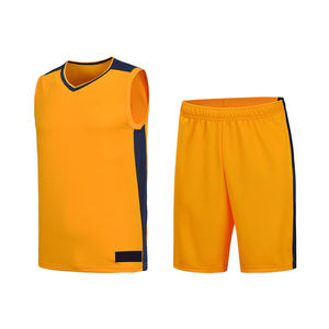 Venta al por mayor 2025 camisetas de uniforme de fútbol personalizadas 100% poliéster transpirable nuevo diseño logotipo frontal tecnología de corte automatizado - Product Image 2