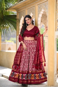 Tussar Silk Lehenga Choli de haute qualité avec impression Ikkat et travail en feuille pour une utilisation de mariage disponible pour l'exportation - Product Image 4