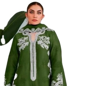 Nouveau Kurtis brodé de georgette de renard pakistanais avec soie visqueuse Dupatta vêtements indiens et pakistanais fabriqués à la main - Product Image 1