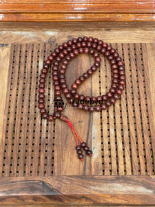 Tasbih Islámico de Madera Artesanal Fino, Elegante y Moderno, Cuentas Hechas a Mano para Meditación, Regalo de Oración por Tradebyd - Product Image 5