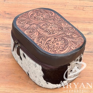 Nouvel arrivage de boîte de rangement pour cosmétiques de maquillage élégant en cuir repoussé à la main boîte de rangement pour vanité en cuir et fourrure de vachette boîte d'organisation de salle de bain - Product Image 1