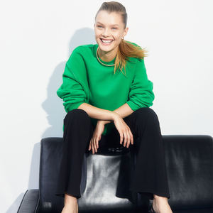 Nuevas sudaderas estampadas recortadas de Invierno para mujer XS Jersey de cuello redondo Patrón 3D Tela de punto con logotipo en la espalda Otoño Verano - Product Image 1