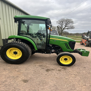 Nuevo tractor compacto John Deere 4520 4WD de 50 HP, minitractor con transmisión de engranajes y componentes principales (motor, bomba, caja de cambios, cojinetes) - Product Image 3