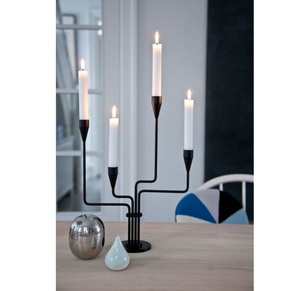 Candélabre moderne en métal noir nordique à 4 bras, support de bougie en fer pour centre de table de mariage, décoration de maison de luxe, support de bougie conique - Product Image 1