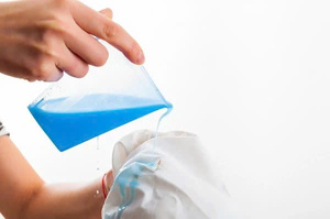 Fabricante de Detergente para Ropa OEM, Fórmula Concentrada que Elimina Manchas Antiguas Profundas y Protege la Estabilidad del pH de la Tela - Product Image 4