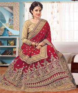 Nouveauté Vêtements décontractés Saree en soie imprimé avec chemisier Pièce Femme indienne Vêtements Sari Bas Prix Vente en gros Surat ApparelGarment - Product Image 4