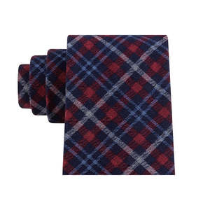 Corbata Clásica a Cuadros Boston para Hombre de Tommy Hilfiger, Estampado Floral Rojo, Seda y Poliéster, Talla Regular, Estilo Formal, Logotipo Personalizado, Regalo - Product Image 2