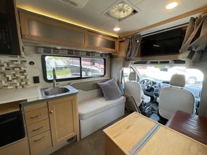 W-i-n-n-e-b-a-g-o F-u-s-e 2-3-A usado del 2017 en venta - Product Image 3