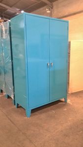 Almirah en métal de qualité supérieure pour ranger les vêtements, les livres et les objets de valeur avec des compartiments spacieux et des portes durables - Product Image 2