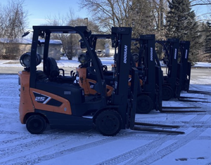 Offre exclusive aux enchères pour chariots élévateurs à pneus amortis GC25S-9 2024, fourches de 42 pouces, capacité de levage de 5000 livres - Product Image 2