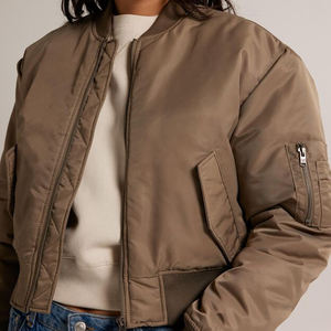 Vestes d'hiver en cuir pour femmes Vestes Letterman de style High Street avec logo personnalisé Respirant et brodé - Product Image 4