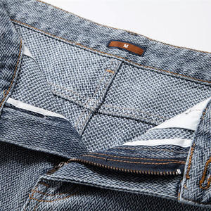 Pantalones cortos de mezclilla para hombre personalizados tela de algodón transpirable informal fabricación OEM para la moda de verano con logotipo y etiqueta privada - Product Image 4