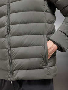 เสื้อแจ็คเก็ตพัฟเฟอร์ฤดูหนาวสำหรับผู้ชาย ไม่หนาเกินไป สไตล์ลำลอง ไซส์ใหญ่ บุด้วยโพลีเอสเตอร์หรือใยขนเป็ด คุณภาพสูง - Product Image 3