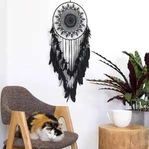 Decorazioni murali con Design fantasia di piume nere per decorazioni murali a forma di stella di casa Boho Flat Dream Catcher macramè da appendere a parete a buon mercato