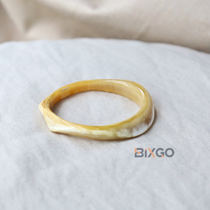 Brazalete de cuerno de búfalo trenzado hecho a mano, pedidos al por mayor personalizados, aceptados directamente desde Vietnam - Product Image 3