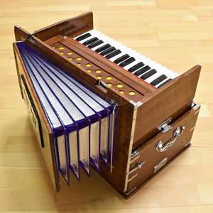 Harmonium en bois de qualité supérieure avec soufflet réglable Touches lisses et son riche adapté au folk classique - Product Image 2