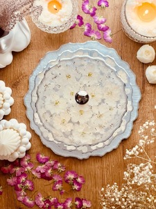 Handmade <b>Resin</b> Cake Stand | Decorative Dessert Display Stand - Product Image 2