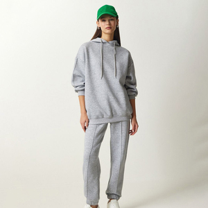 Survêtement 2 pièces en molleton d'automne-hiver avec logo personnalisé pour femmes Jogger Vêtements de sport pour femmes Ensemble de survêtements imprimés Vêtements d'entraînement - Product Image 6