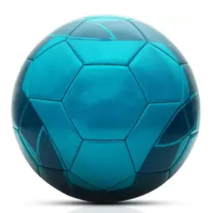 Ballon de football laminé à la main de bonne qualité avec impression colorée, meilleurs ballons de football en cuir PU souple fabriqués au Pakistan