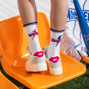 Calcetines Deportivos Coolmax de Diseño Personalizado, Calcetines Ergonómicos Acolchados y Cómodos, Ideales para Deportes, Correr, Golf, Tenis y Uso al Aire Libre - Product Image 4