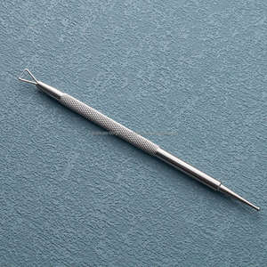 Empujador de Cutículas de Doble Cabeza Triangular de Acero Inoxidable, Raspador para Remover Esmalte de Gel, Herramienta de Cuidado Personal y Arte, con Logotipo Personalizado - Product Image 5