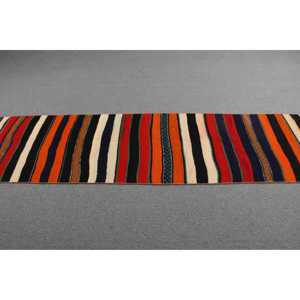 Alfombra Turca Vintage de 2.5x10.8 pies, Alfombra Roja Kilim con Diseño Floral - Product Image 3